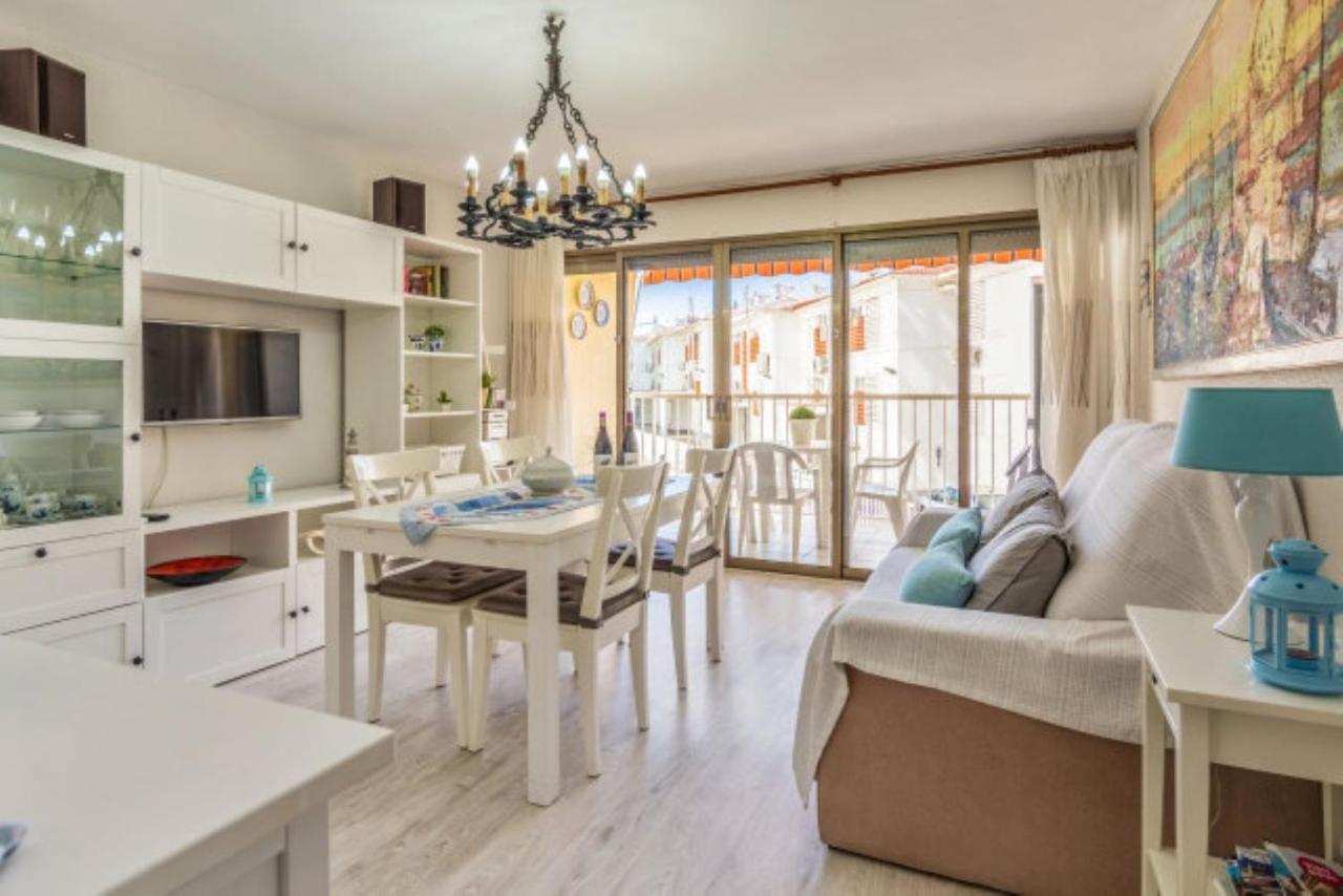 Apartamentos Bellamar カンブリルス エクステリア 写真