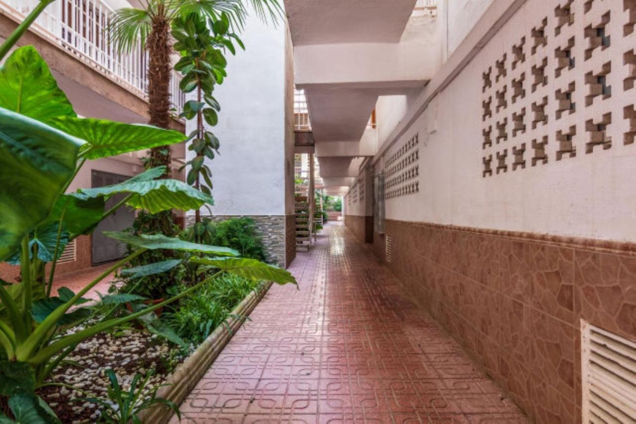 Apartamentos Bellamar カンブリルス エクステリア 写真