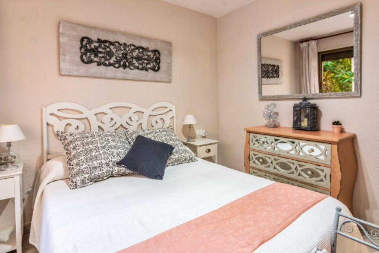 Apartamentos Bellamar カンブリルス エクステリア 写真