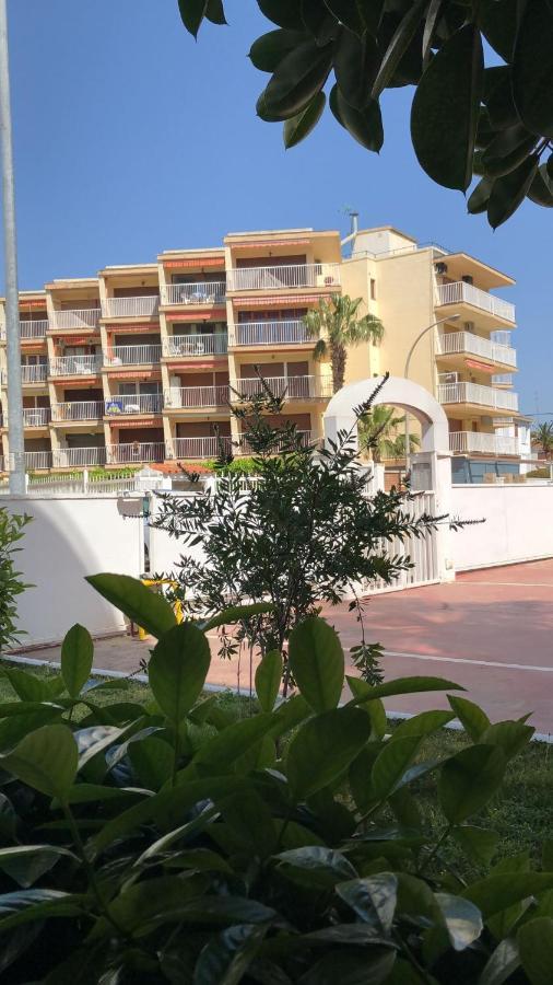 Apartamentos Bellamar カンブリルス エクステリア 写真